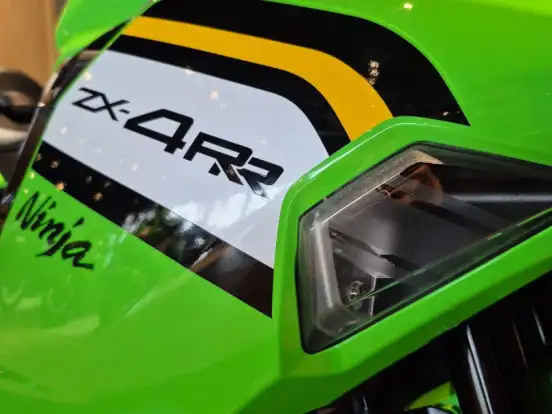 KAWASAKI-NINJA ZX-4RR KAWASAKI-NINJA ZX-4RR-2025