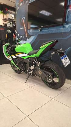 KAWASAKI-NINJA ZX-6R-2025