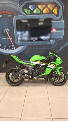 KAWASAKI-NINJA ZX-6R-2025