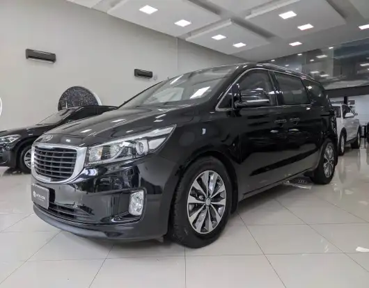 KIA-CARNIVAL-2015