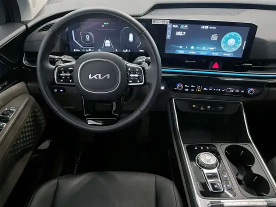 KIA-CARNIVAL-2024