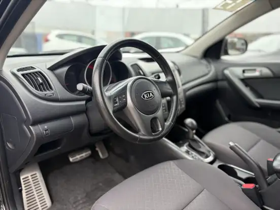 KIA-CERATO-2012