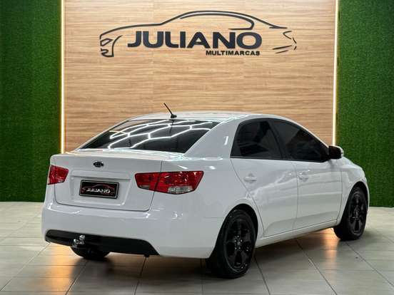 KIA-CERATO-1.6 SEDAN 16V GASOLINA 4P MANUAL KIA-CERATO-2011