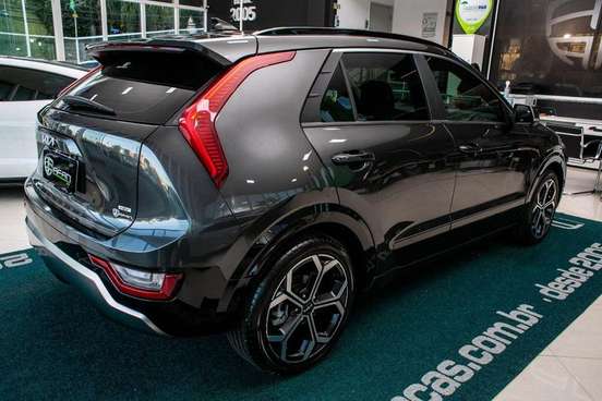 KIA-NIRO-2023