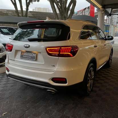 KIA-SORENTO-2019