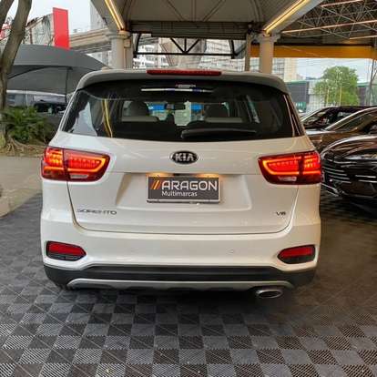 KIA-SORENTO-2019