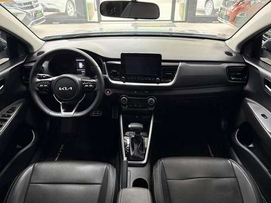 KIA-STONIC-2023