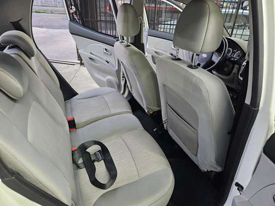 KIA-PICANTO-1.0 EX 12V GASOLINA 4P AUTOMÁTICO KIA-PICANTO-2010