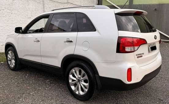 KIA-SORENTO-2014