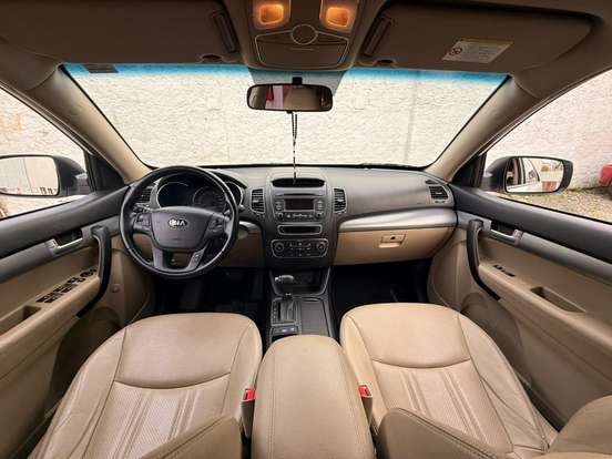 KIA-SORENTO-2.4 16V GASOLINA EX AUTOMÁTICO KIA-SORENTO-2014