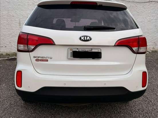 KIA-SORENTO-2.4 16V GASOLINA EX AUTOMÁTICO KIA-SORENTO-2014