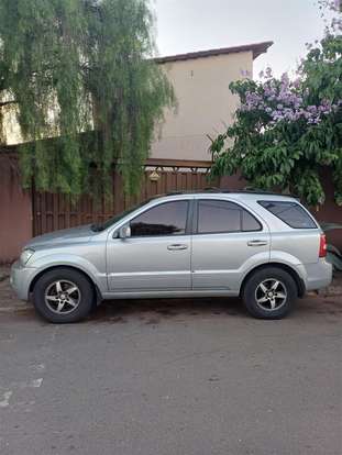 KIA-SORENTO-2006