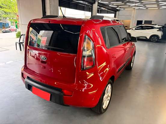 KIA-SOUL-2010