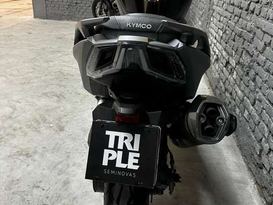 KYMCO-AK 550i KYMCO-AK 550i-2021