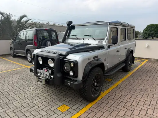 LAND ROVER-DEFENDER-2011