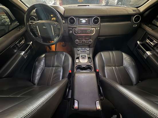 LAND ROVER-DISCOVERY 4-2015