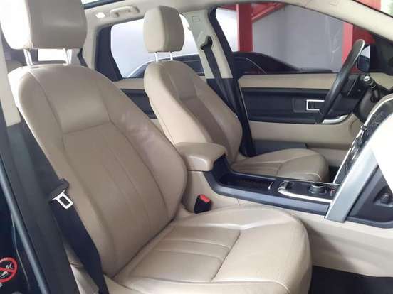 LAND ROVER-DISCOVERY SPORT-2017