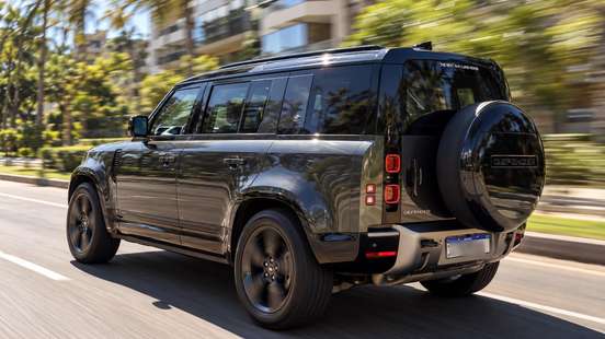 LAND ROVER-DEFENDER-3.0 D300 TURBO DIESEL MHEV 110 X-DYNAMIC SE AWD AUTOMÁTICO LAND ROVER-DEFENDER-2023