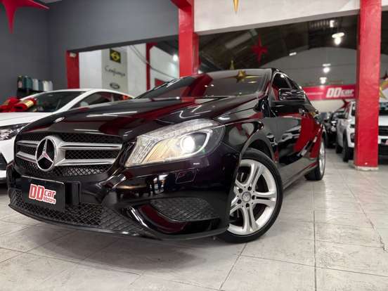 MERCEDES-BENZ-A 200-1.6 TURBO URBAN 16V GASOLINA 4P AUTOMÁTICO MERCEDES-BENZ-A 200-2013