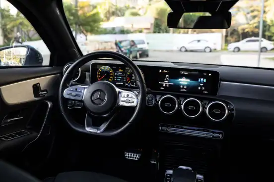 MERCEDES-BENZ-A 35 AMG-2020