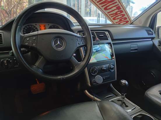 MERCEDES-BENZ-B 180-1.7 8V GASOLINA 4P AUTOMÁTICO MERCEDES-BENZ-B 180-2011