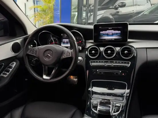 MERCEDES-BENZ-C 180-1.6 CGI AVANTGARDE 16V TURBO GASOLINA 4P AUTOMÁTICO MERCEDES-BENZ-C 180-2017