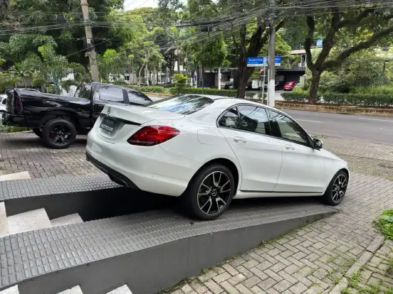 MERCEDES-BENZ-C 200-2018