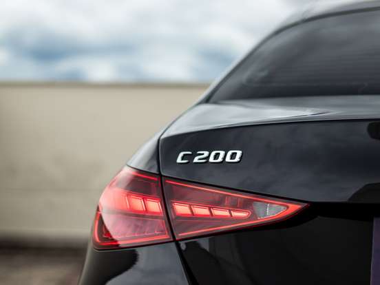 MERCEDES-BENZ-C 200-2023