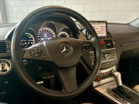 MERCEDES-BENZ-C 300-2010