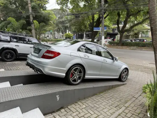 MERCEDES-BENZ-C 63 AMG-6.3 SEDAN V8 GASOLINA 4P AUTOMATICO MERCEDES-BENZ-C 63 AMG-2011