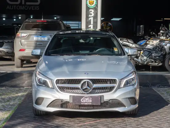 MERCEDES-BENZ-CLA 200-1.6 VISION 16V GASOLINA 4P AUTOMÁTICO MERCEDES-BENZ-CLA 200-2014