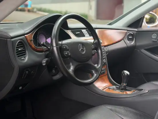 MERCEDES-BENZ-CLS 500-2005
