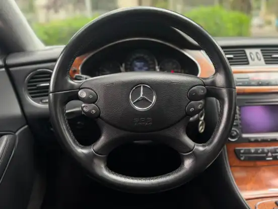 MERCEDES-BENZ-CLS 500-2005