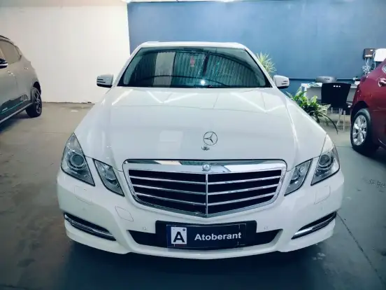 MERCEDES-BENZ-E 250-1.8 CGI AVANTGARDE 16V GASOLINA 4P AUTOMÁTICO MERCEDES-BENZ-E 250-2010