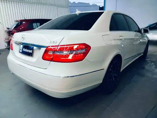 MERCEDES-BENZ-E 250-2010