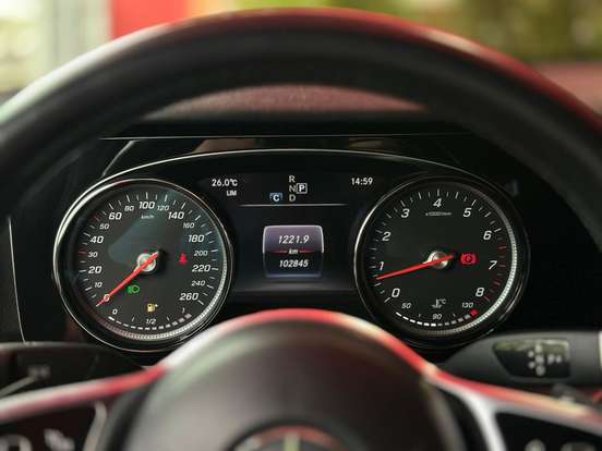 MERCEDES-BENZ-E 250-2018