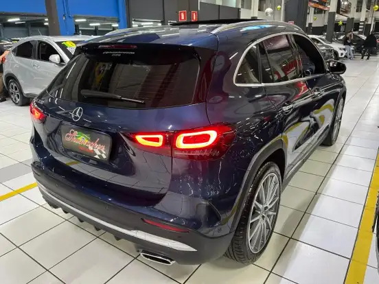 MERCEDES-BENZ-GLA 200-2022