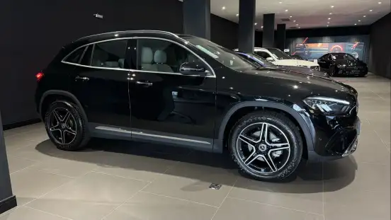 MERCEDES-BENZ-GLA 200-2026