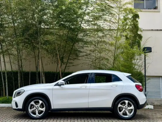 MERCEDES-BENZ-GLA 200-1.6 CGI FLEX ADVANCE 7G-DCT MERCEDES-BENZ-GLA 200-2019