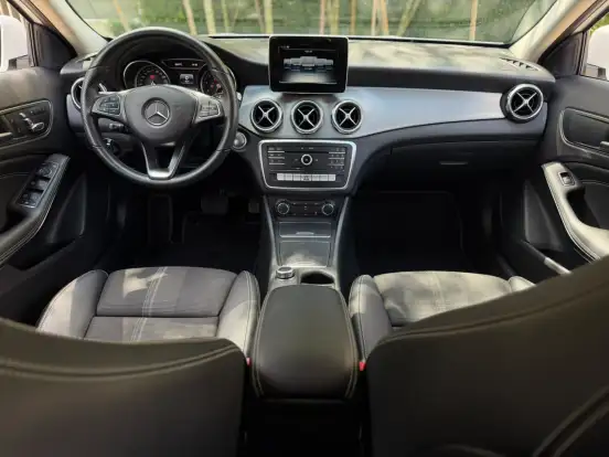 MERCEDES-BENZ-GLA 200-1.6 CGI FLEX ADVANCE 7G-DCT MERCEDES-BENZ-GLA 200-2019