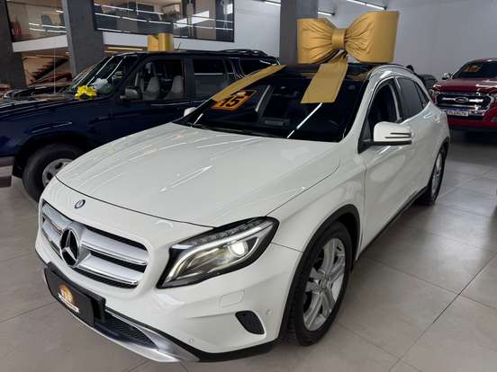 MERCEDES-BENZ-GLA 200-2014