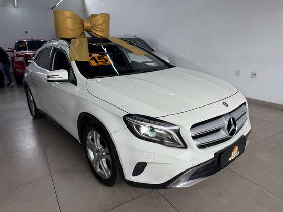 MERCEDES-BENZ-GLA 200-1.6 CGI VISION 16V TURBO GASOLINA 4P AUTOMÁTICO MERCEDES-BENZ-GLA 200-2014