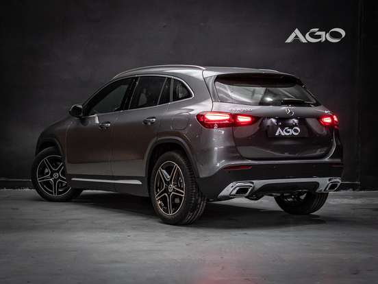 MERCEDES-BENZ-GLA 200-2026