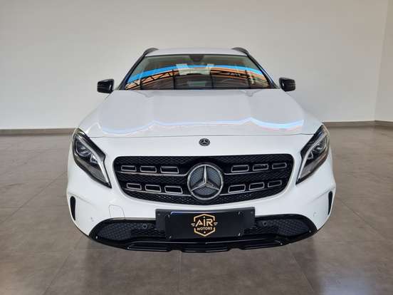 MERCEDES-BENZ-GLA 200-2019