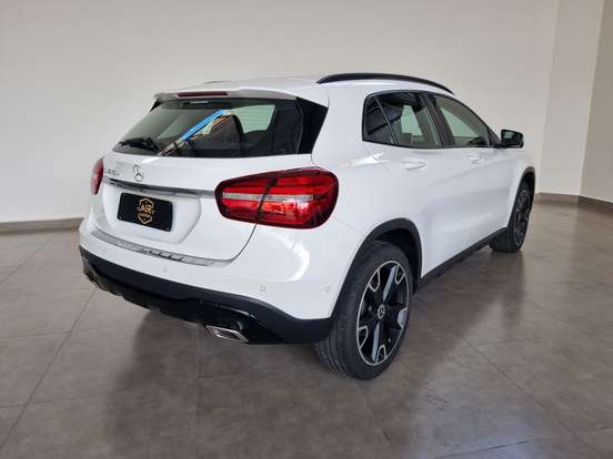 MERCEDES-BENZ-GLA 200-1.6 CGI FLEX NIGHT 7G-DCT MERCEDES-BENZ-GLA 200-2019