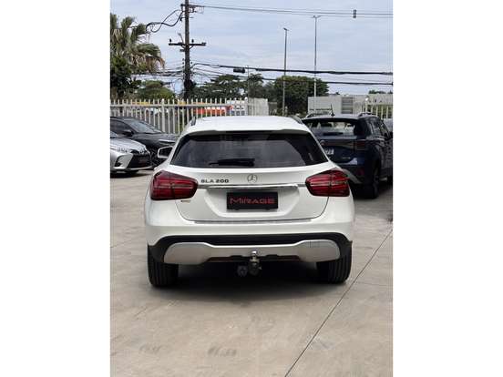 MERCEDES-BENZ-GLA 200-2019