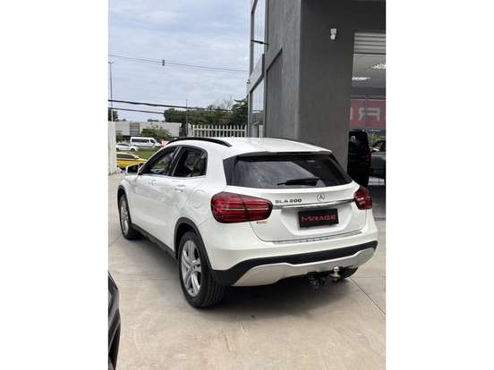 MERCEDES-BENZ-GLA 200-2019