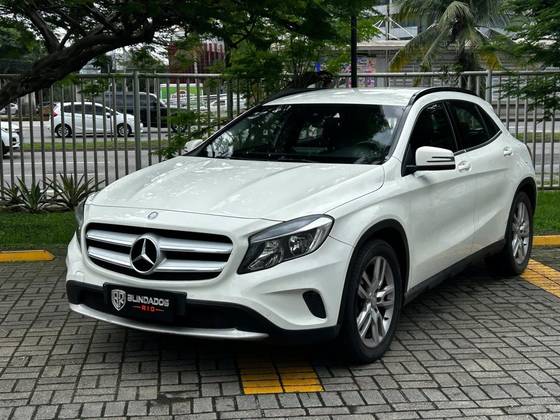 MERCEDES-BENZ GLA 200 1.6 CGI STYLE 16V TURBO FLEX 4P AUTOMÁTICO