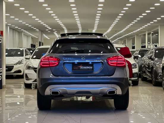 MERCEDES-BENZ-GLA 250-2.0 16V TURBO GASOLINA ENDURO 4P AUTOMÁTICO MERCEDES-BENZ-GLA 250-2017