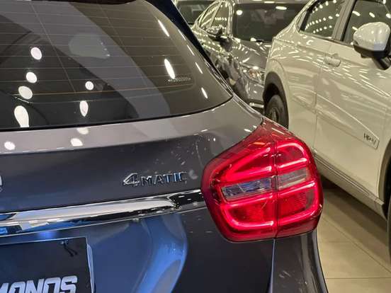 MERCEDES-BENZ-GLA 250-2.0 16V TURBO GASOLINA ENDURO 4P AUTOMÁTICO MERCEDES-BENZ-GLA 250-2017